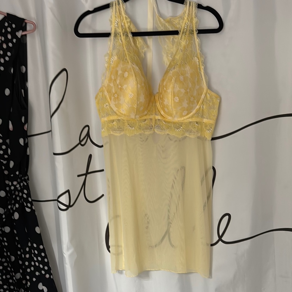 La Vie En Rose Yellow Lace Chemise